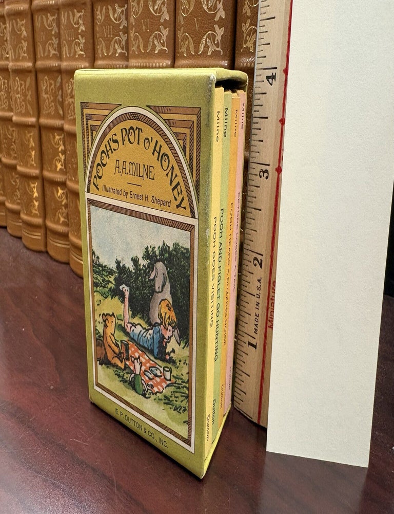 Item #234325 Pooh's Pot O' Honey. A. A. Milne.